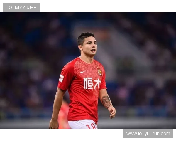 斯内德为何是荷兰传奇中场?解码大师的足球智慧与深远影响