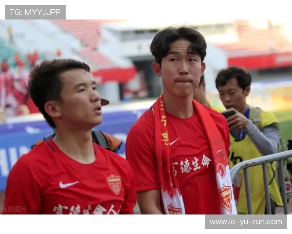 蔚山现代足球俱乐部迎接新赛季,备战引发球迷热议