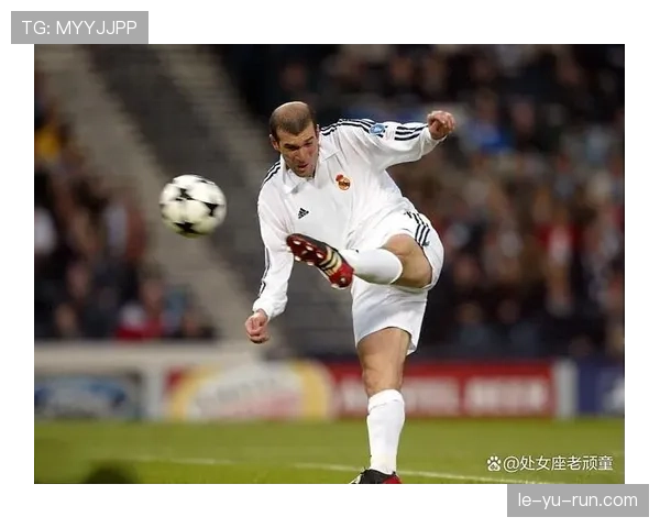 齐达内足球哲学揭秘：攻防平衡与团队协作如何塑造现代足球新范式