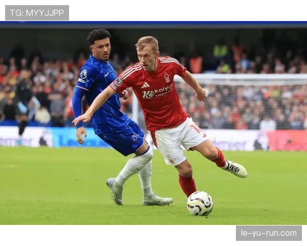 诺丁汉森林控球制胜，关键战稳取三分