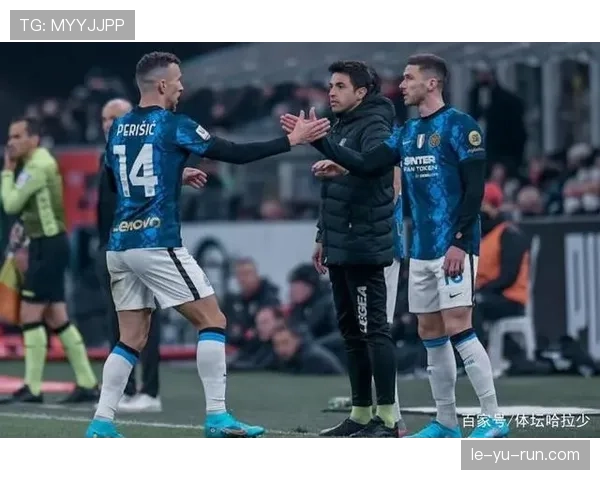 佩里西奇闪耀热刺，助球队强势冲击英超冠军