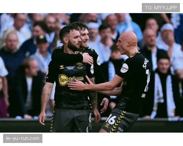 南安普顿主场迎战新赛季，状态回暖点燃球迷期待