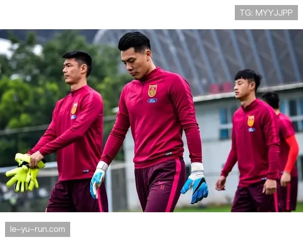 足球解说词近期表现稳健，专业风格备受期待