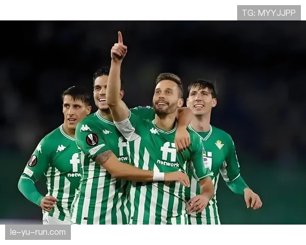 佛罗伦萨在攻防两端表现稳健，重返争冠行列持续受关注