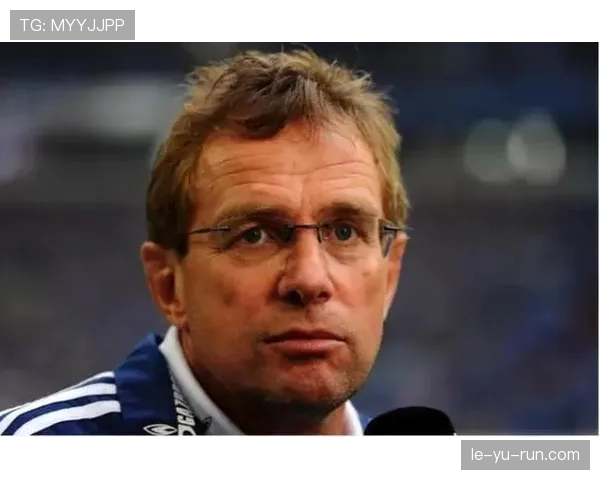 克洛普执教风格分析：高位逼抢与快速转换战术持续提升球队竞争力